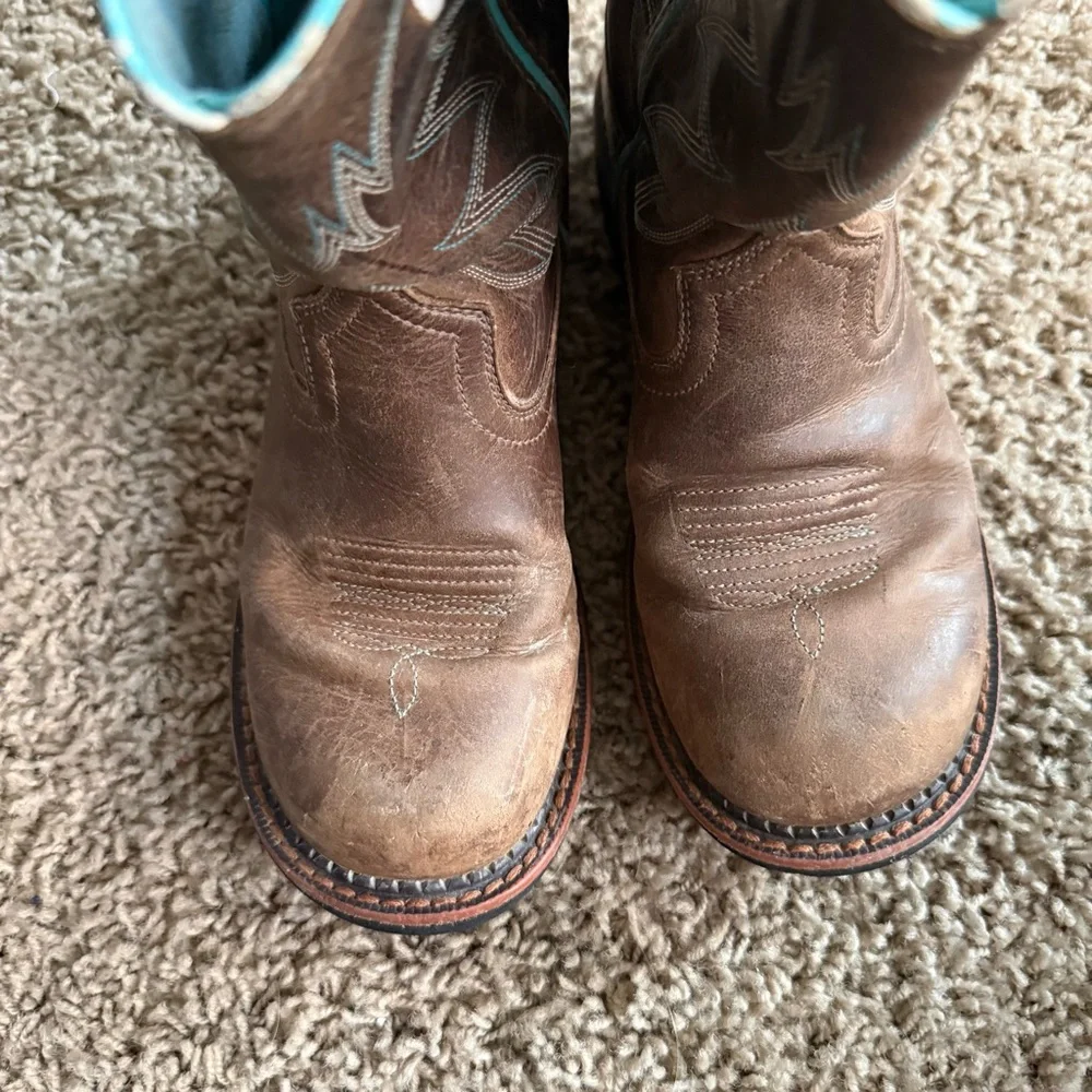 ARIAT Girls Brown Leather Cowboy boots. Size Kids size 3